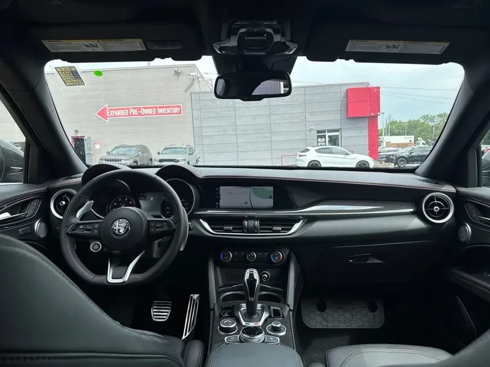 2023 Alfa Romeo Stelvio - Image 13 of 20