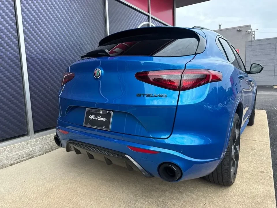 2023 Alfa Romeo Stelvio - Image 7 of 20