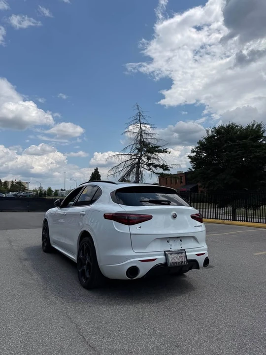 2023 Alfa Romeo Stelvio - Image 4 of 15