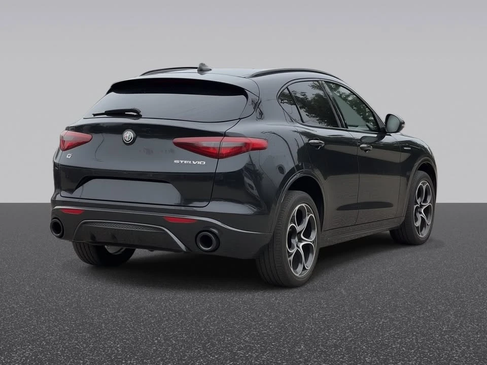 2023 Alfa Romeo Stelvio - Image 2 of 12