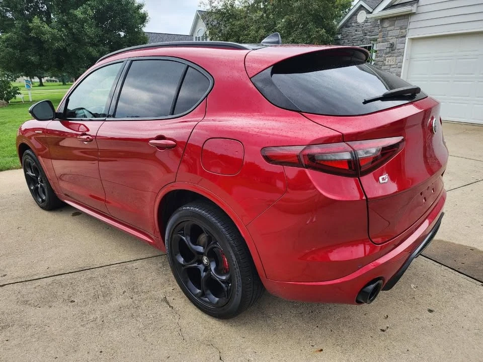 2023 Alfa Romeo Stelvio - Image 2 of 20