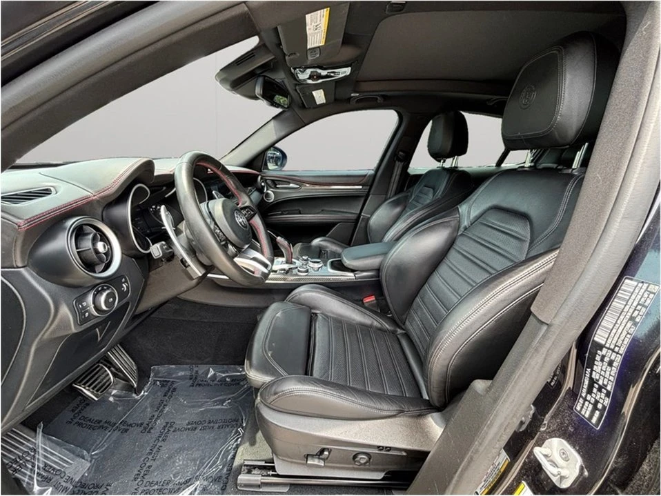 2023 Alfa Romeo Stelvio - Image 2 of 20
