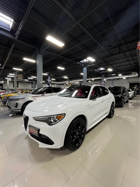 2023 Alfa Romeo Stelvio - Image 2 of 8