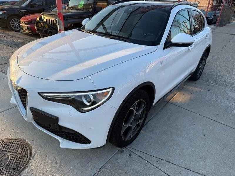 2023 Alfa Romeo Stelvio - Image 2 of 20