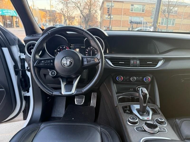 2023 Alfa Romeo Stelvio - Image 17 of 20