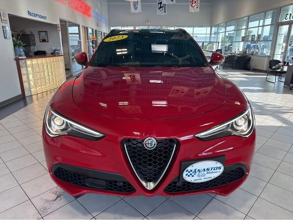 2023 Alfa Romeo Stelvio - Image 2 of 20