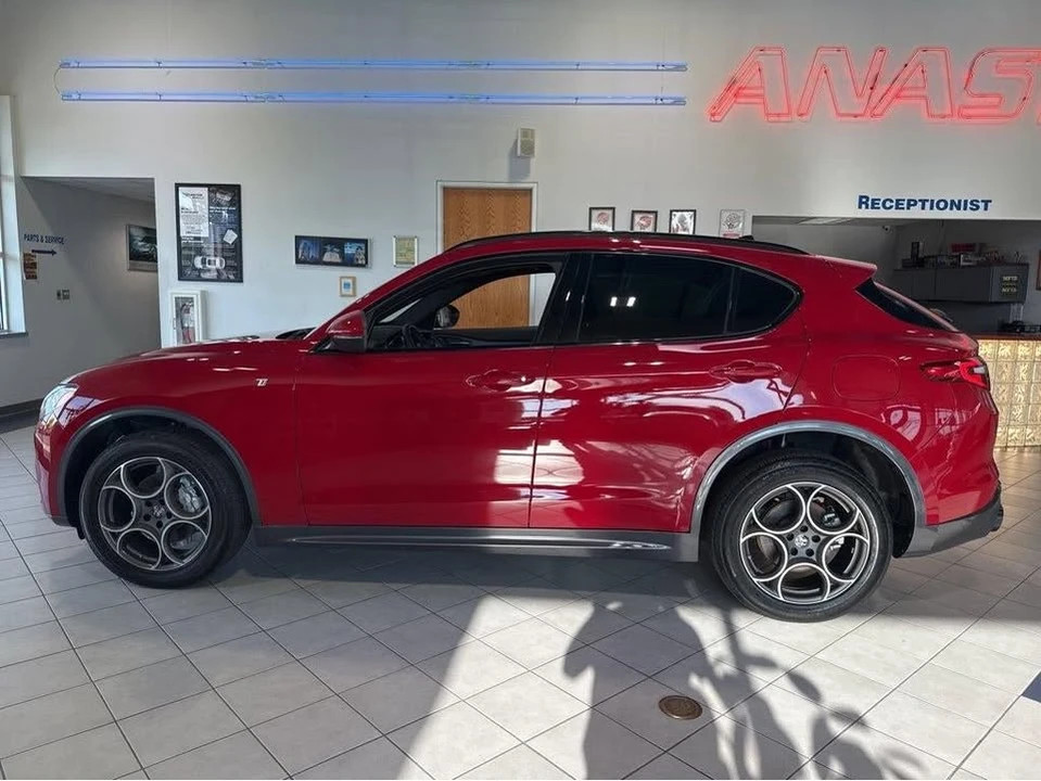 2023 Alfa Romeo Stelvio - Image 10 of 20