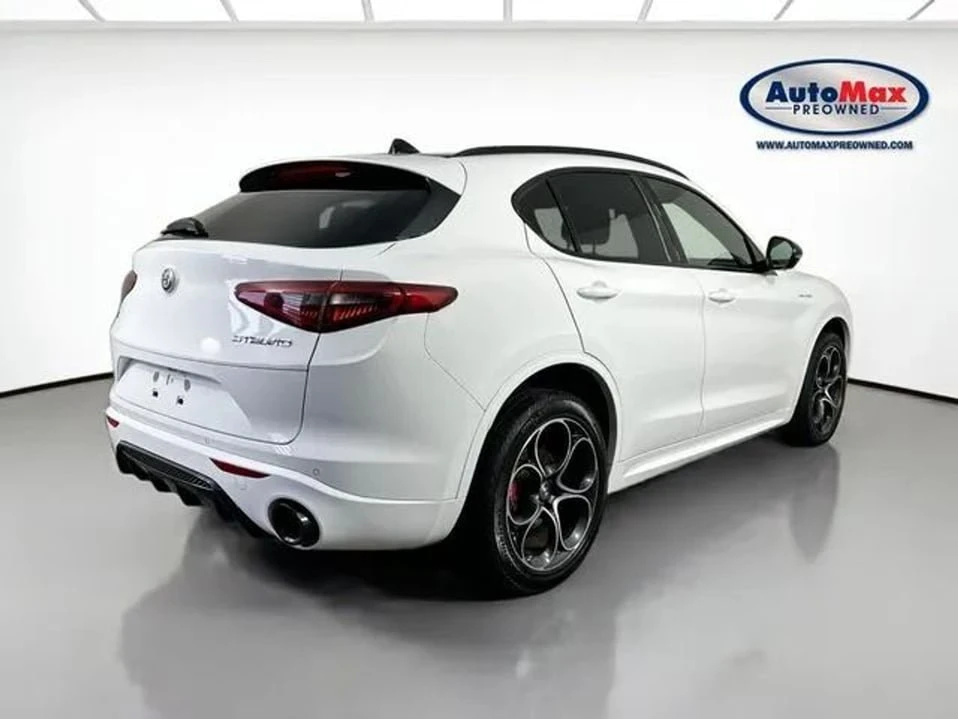 2023 Alfa Romeo Stelvio - Image 7 of 20