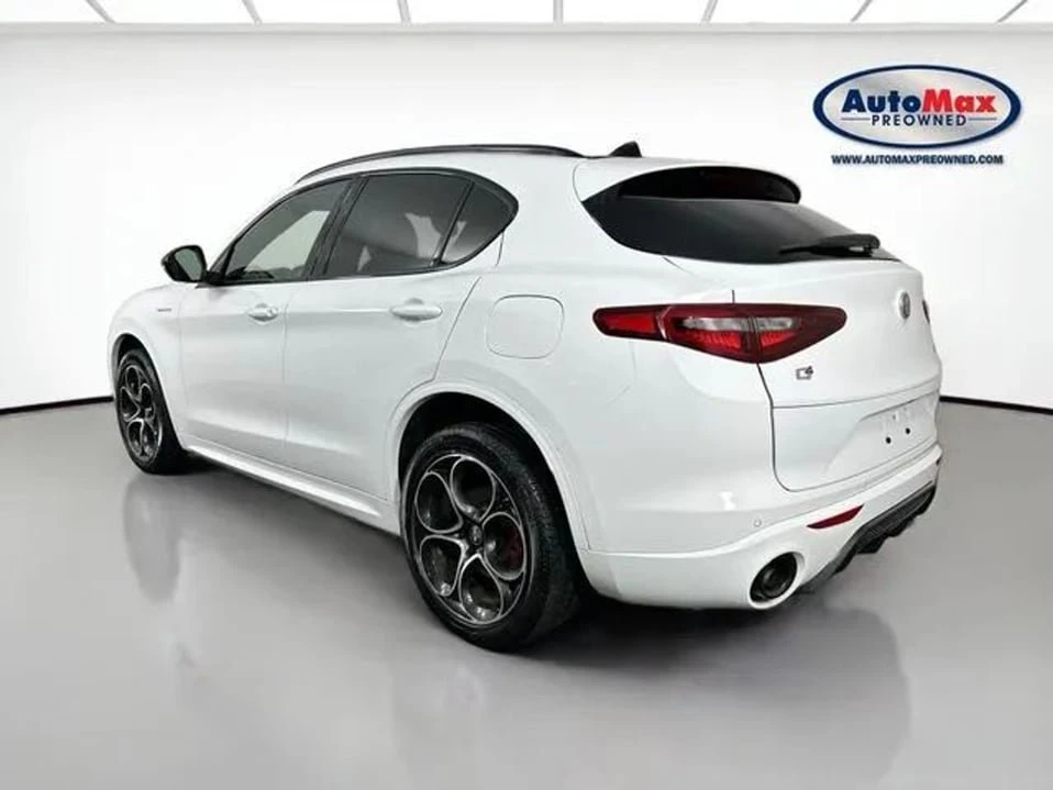 2023 Alfa Romeo Stelvio - Image 5 of 20