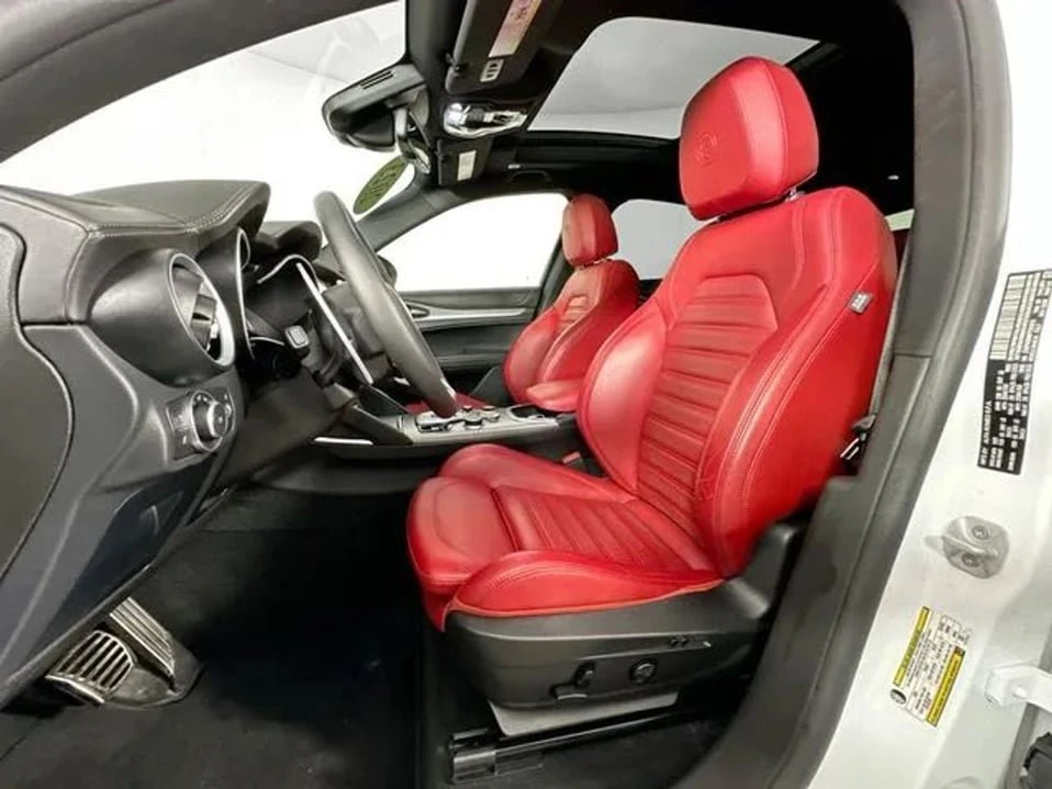 2023 Alfa Romeo Stelvio - Image 11 of 20