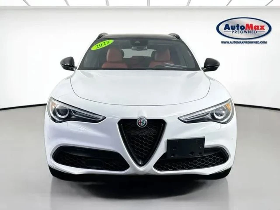 2023 Alfa Romeo Stelvio - Image 2 of 20