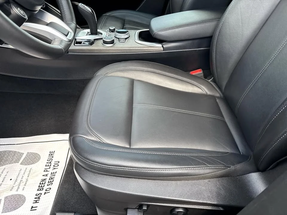 2023 Alfa Romeo Stelvio - Image 19 of 20