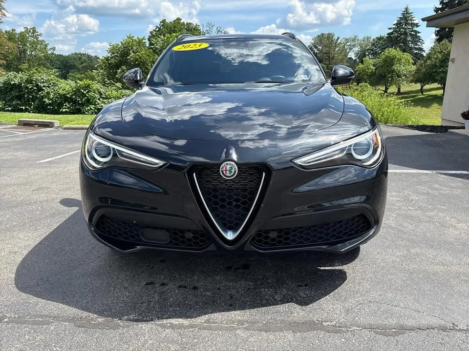 2023 Alfa Romeo Stelvio - Image 2 of 20