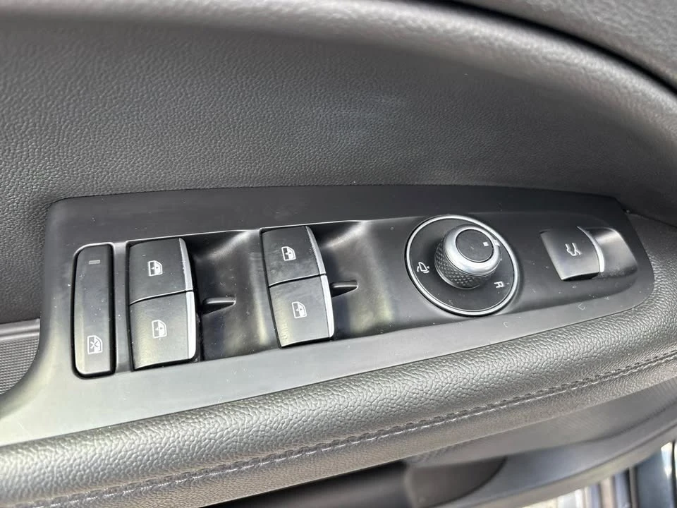 2023 Alfa Romeo Stelvio - Image 15 of 20