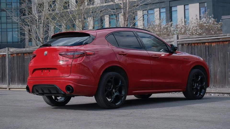2023 Alfa Romeo Stelvio - Image 5 of 16