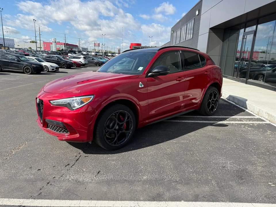2023 Alfa Romeo Stelvio - Image 2 of 7