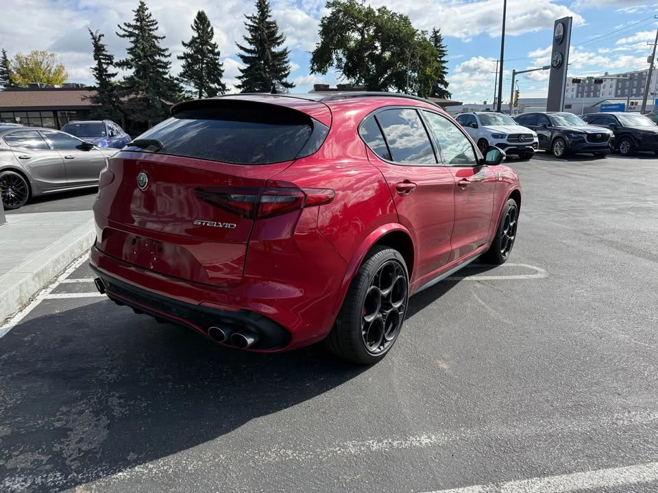 2023 Alfa Romeo Stelvio - Image 4 of 7
