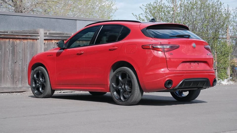 2023 Alfa Romeo Stelvio - Image 2 of 16