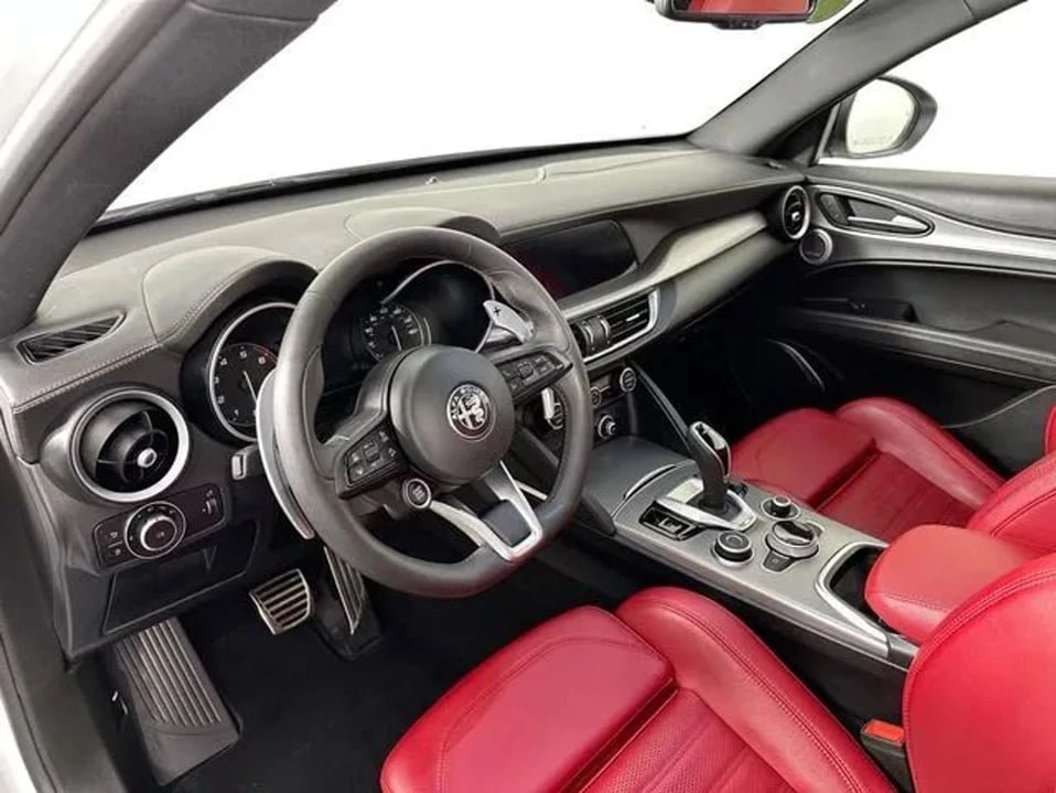 2023 Alfa Romeo Stelvio - Image 9 of 20