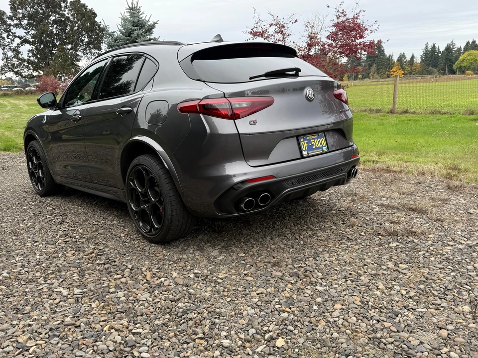 2023 Alfa Romeo Stelvio Quadrifoglio - Image 12 of 31