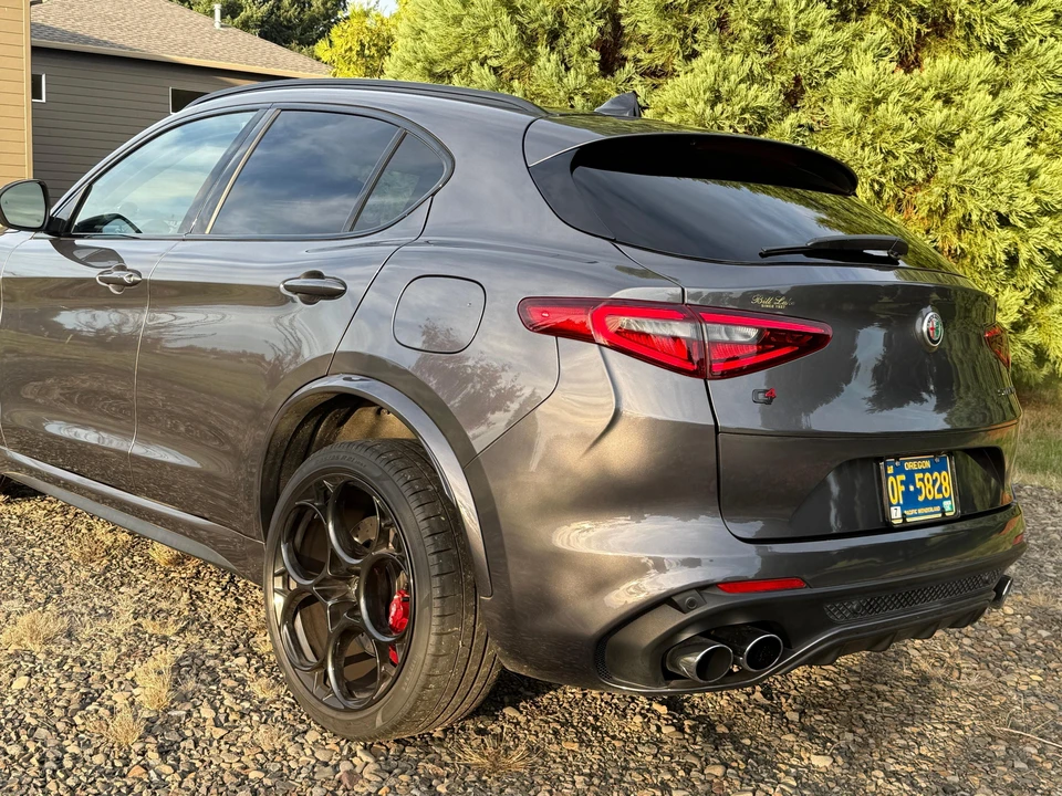 2023 Alfa Romeo Stelvio Quadrifoglio - Image 28 of 31