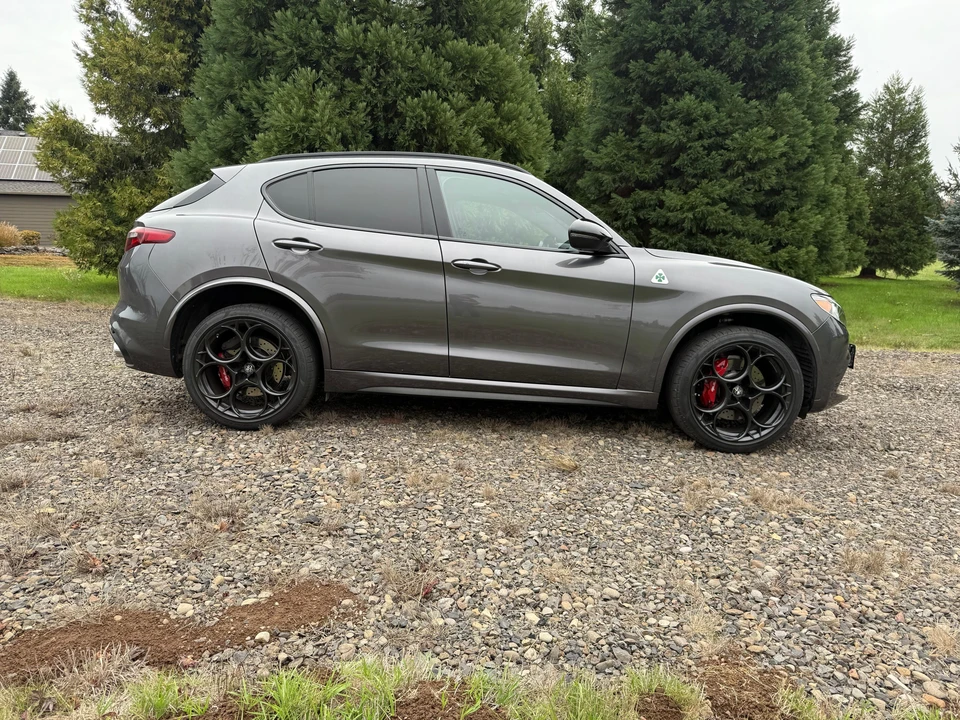 2023 Alfa Romeo Stelvio Quadrifoglio - Image 17 of 31