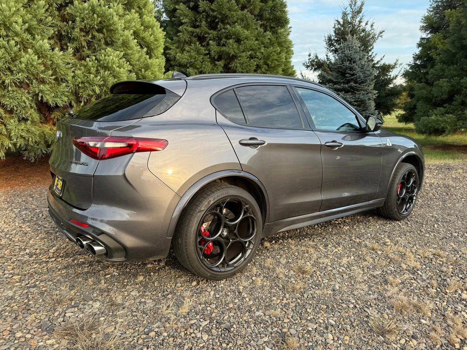 2023 Alfa Romeo Stelvio Quadrifoglio - Image 14 of 31