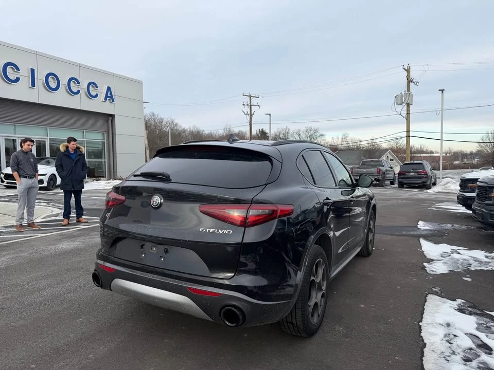 2023 Alfa Romeo Stelvio - Image 5 of 11