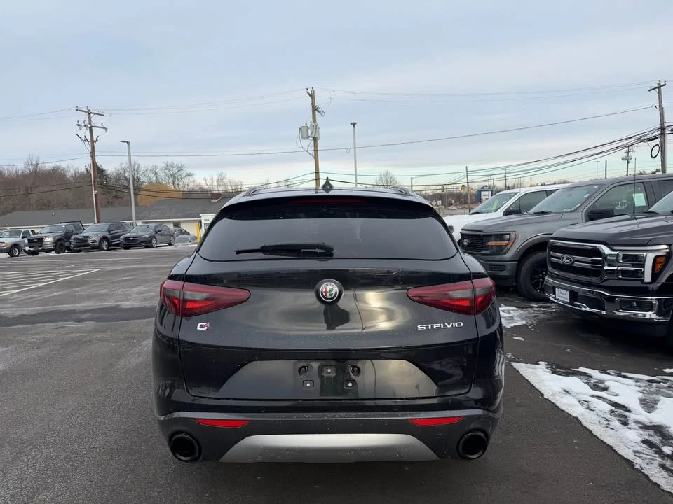 2023 Alfa Romeo Stelvio - Image 6 of 11