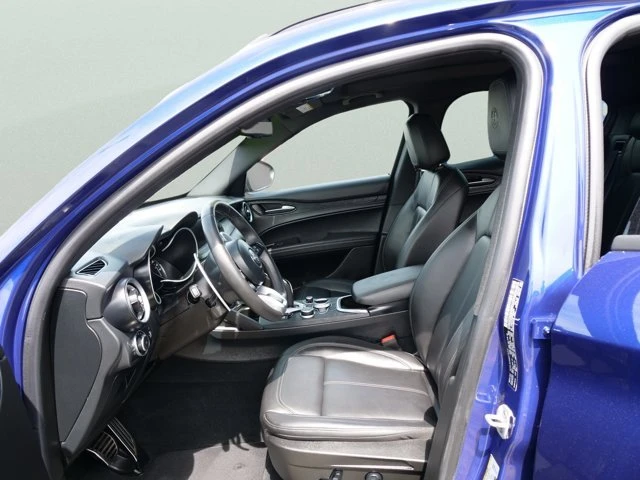 2023 Alfa Romeo Stelvio - Image 14 of 20