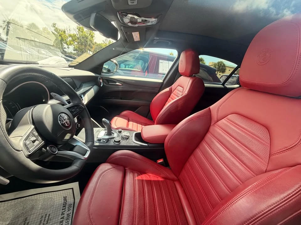 2023 Alfa Romeo Stelvio - Image 2 of 6
