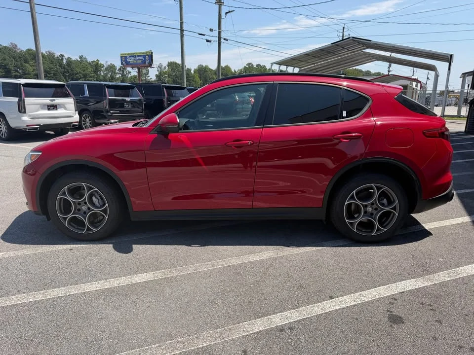 2023 Alfa Romeo Stelvio - Image 4 of 9