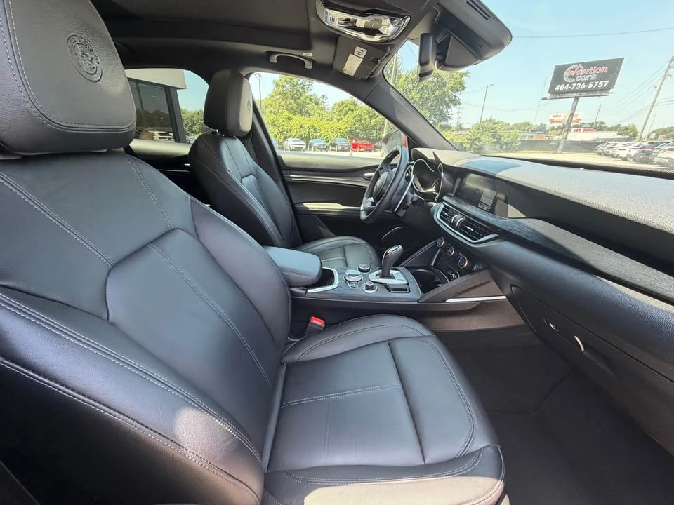 2023 Alfa Romeo Stelvio - Image 8 of 9