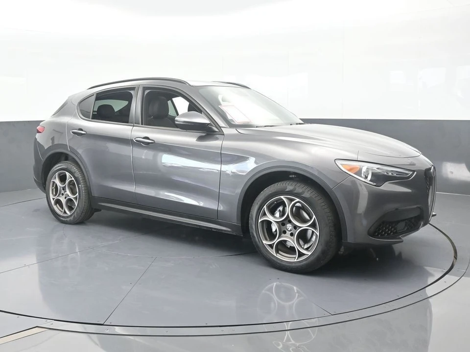 2023 Alfa Romeo Stelvio - Image 8 of 12