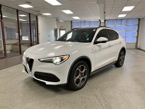 2023 Alfa Romeo Stelvio TI