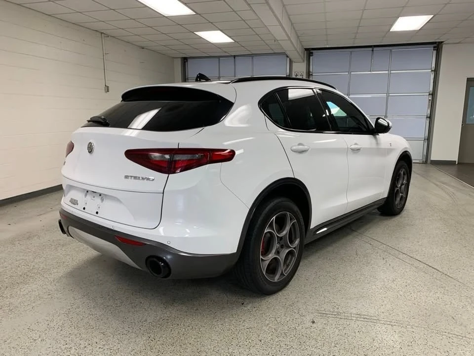 2023 Alfa Romeo Stelvio - Image 3 of 7