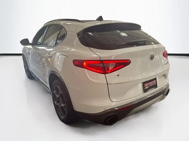 2023 Alfa Romeo Stelvio - Image 7 of 19