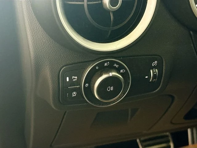 2023 Alfa Romeo Stelvio - Image 10 of 19