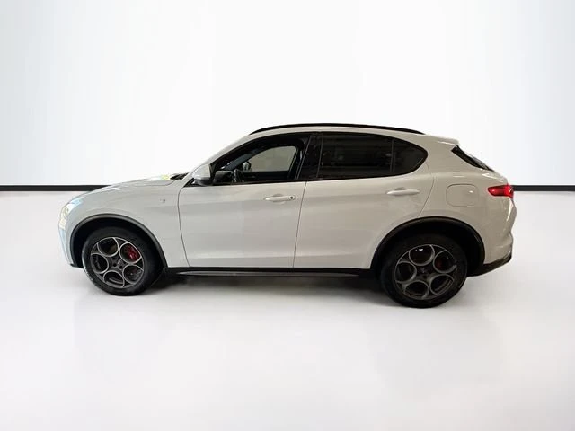 2023 Alfa Romeo Stelvio - Image 8 of 19