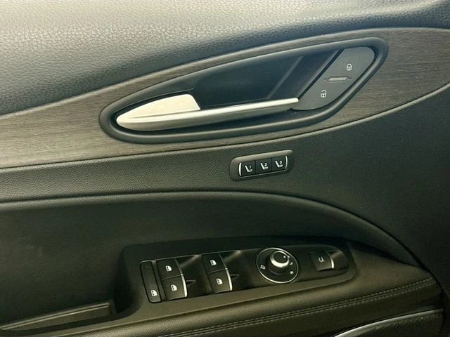 2023 Alfa Romeo Stelvio - Image 18 of 19