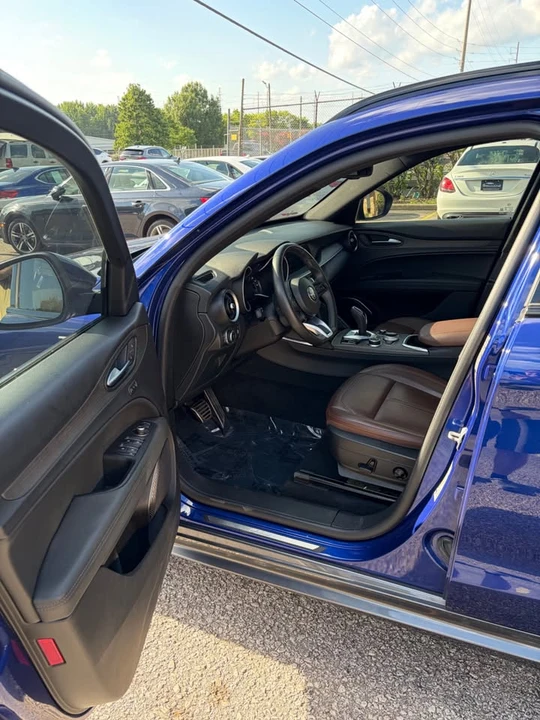 2023 Alfa Romeo Stelvio - Image 9 of 16