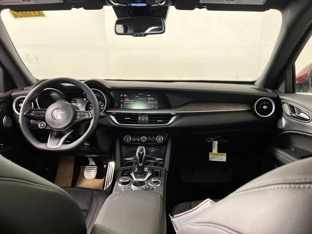 2023 Alfa Romeo Stelvio - Image 9 of 10