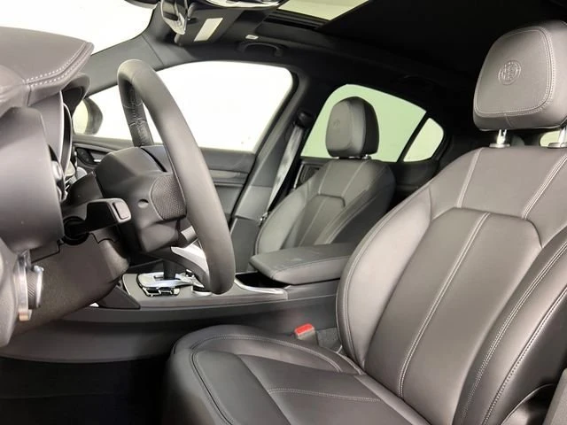 2023 Alfa Romeo Stelvio - Image 6 of 10
