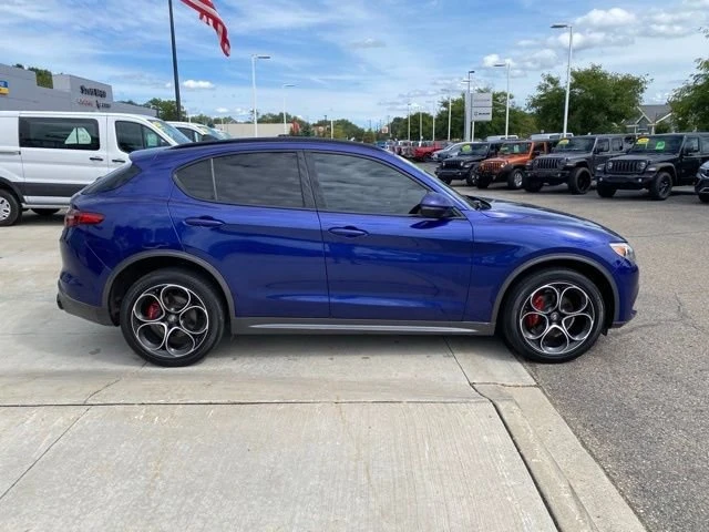 2023 Alfa Romeo Stelvio - Image 2 of 20