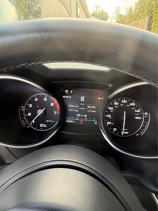 2023 Alfa Romeo Stelvio - Image 5 of 6