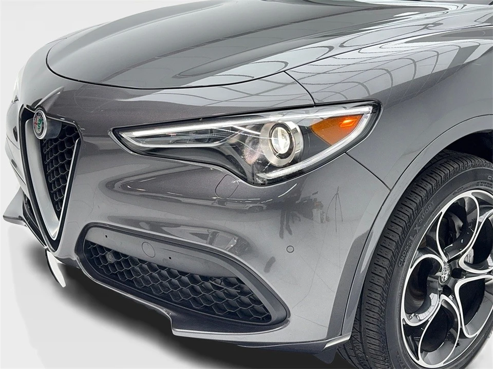 2023 Alfa Romeo Stelvio - Image 5 of 12