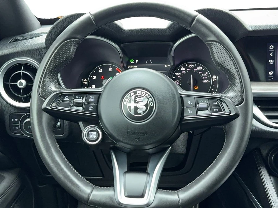 2023 Alfa Romeo Stelvio - Image 18 of 21