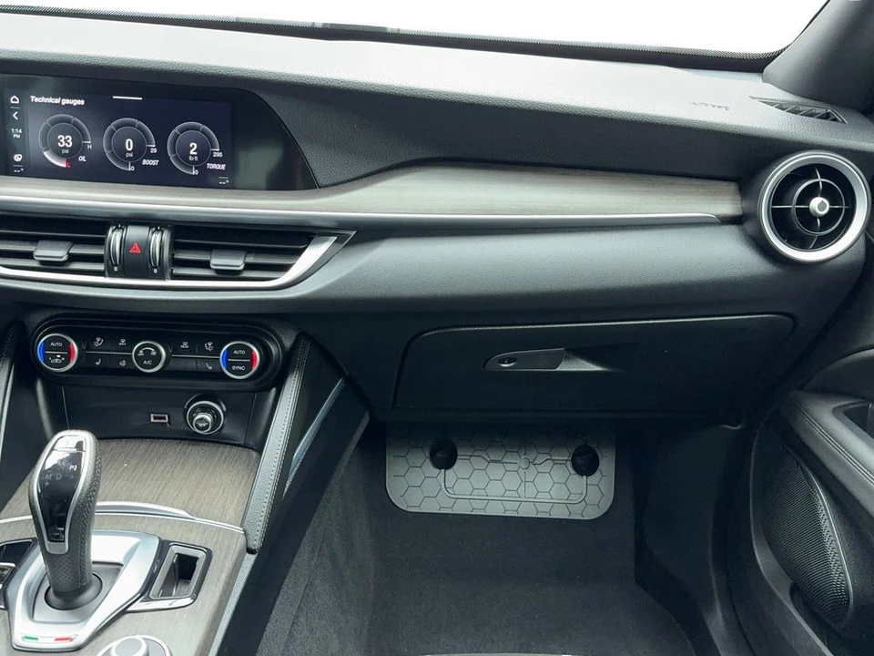 2023 Alfa Romeo Stelvio - Image 19 of 21