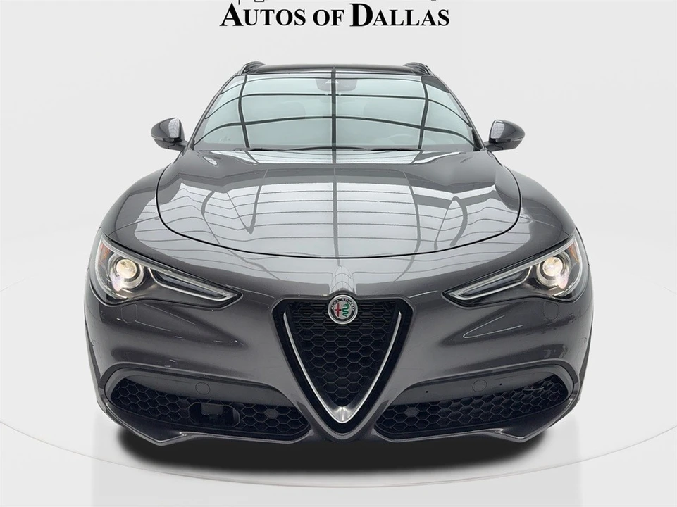 2023 Alfa Romeo Stelvio - Image 4 of 12