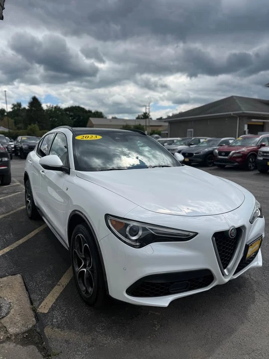 2023 Alfa Romeo Stelvio - Image 10 of 15